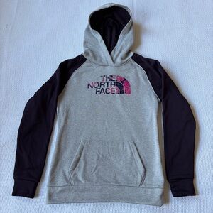 The North Face Half Dome Pullover 2.0 Hoodie Women’s Medium